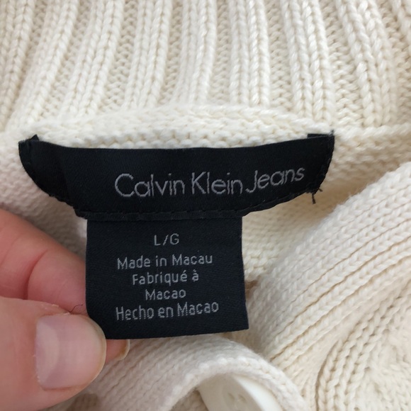 Calvin Klein jeans Wide Neck Side white Button Shawl Sweater Ivory Size Large - Picture 7 of 8